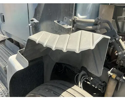 MACK CXU612 Inner Fender