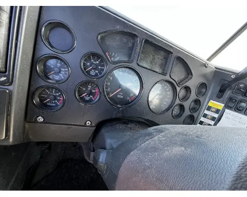 MACK CXU612 Instrument Cluster