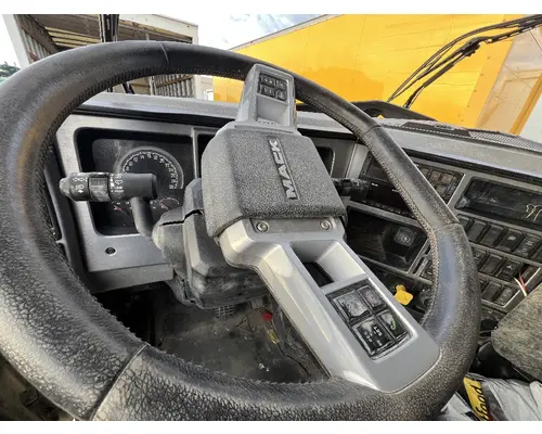 MACK CXU612 Instrument Cluster