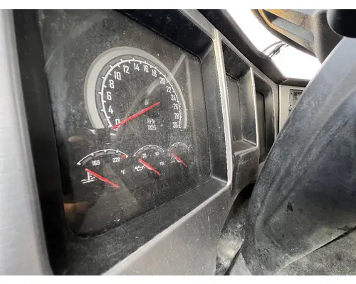 MACK CXU612 Instrument Cluster
