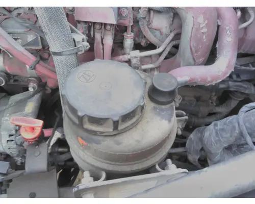 MACK CXU612 POWER STEERING RESERVOIR