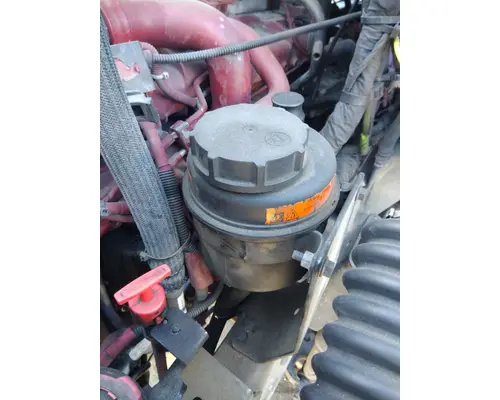 MACK CXU612 POWER STEERING RESERVOIR