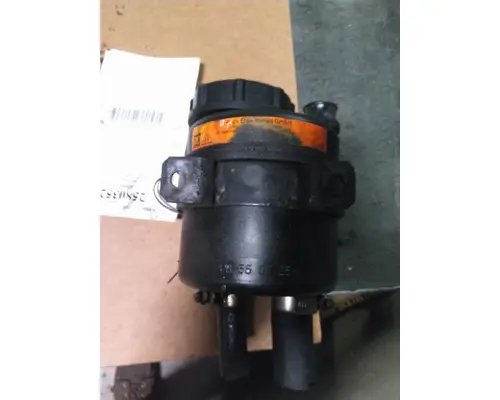 MACK CXU612 POWER STEERING RESERVOIR