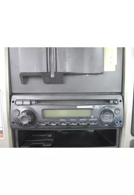 MACK CXU612 RADIO AM/FM/CD