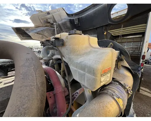 MACK CXU612 Radiator Overflow Bottle