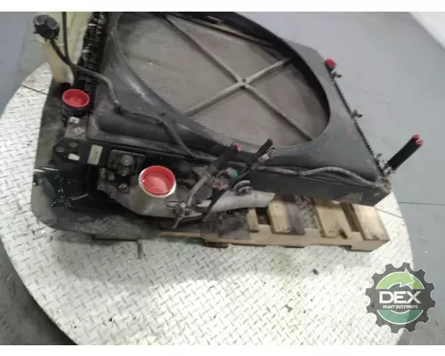 MACK CXU612 Radiator