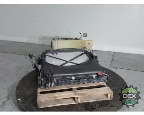 MACK CXU612 Radiator