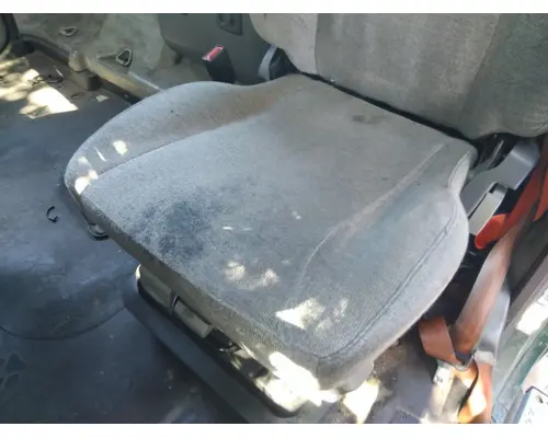 MACK CXU612 SEAT, FRONT