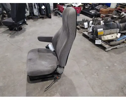 MACK CXU612 SEAT, FRONT