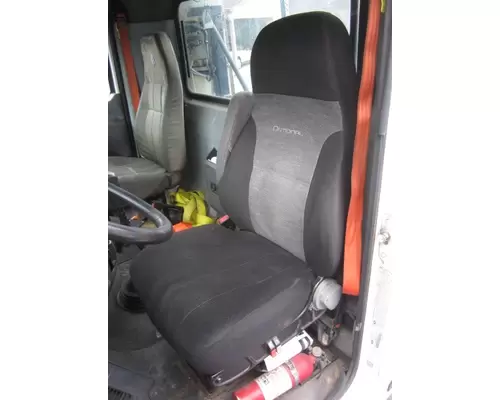 MACK CXU612 SEAT, FRONT