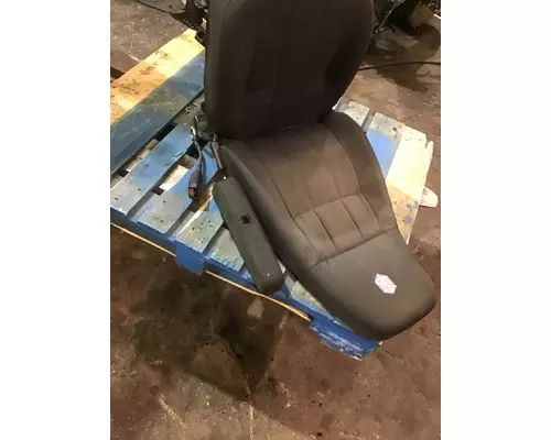 MACK CXU612 SEAT, FRONT