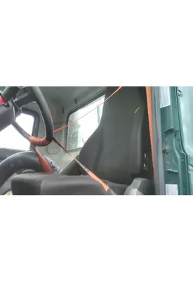 MACK CXU612 SEAT, FRONT
