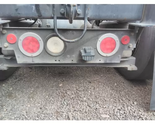 MACK CXU612 STOP TURN TAIL LAMP