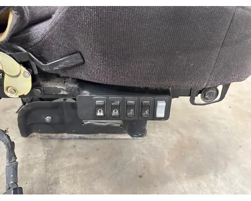 MACK CXU612 Seat, Front