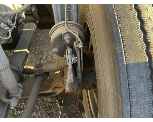 MACK CXU612 Spindle  Knuckle, Front