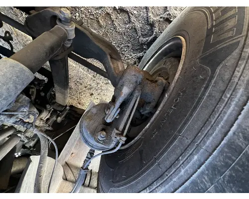 MACK CXU612 Spindle  Knuckle, Front