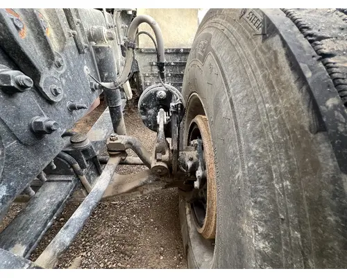 MACK CXU612 Spindle  Knuckle, Front