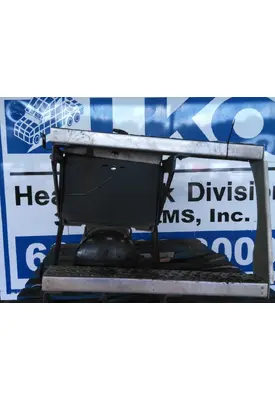MACK CXU612 TOOL BOX