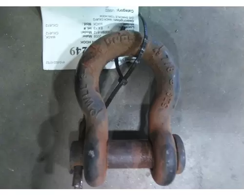 MACK CXU612 TOW HOOK