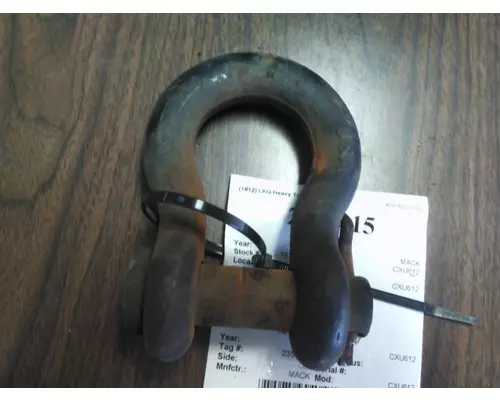 MACK CXU612 TOW HOOK