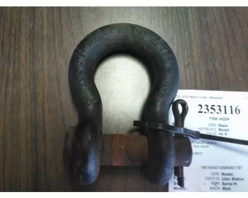 MACK CXU612 TOW HOOK