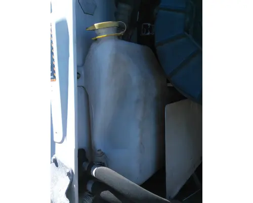 MACK CXU612 WINDSHIELD WASHER RESERVOIR