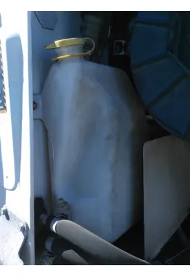 MACK CXU612 WINDSHIELD WASHER RESERVOIR