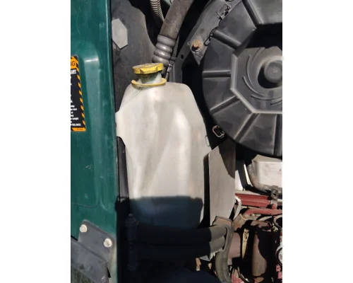 MACK CXU612 WINDSHIELD WASHER RESERVOIR