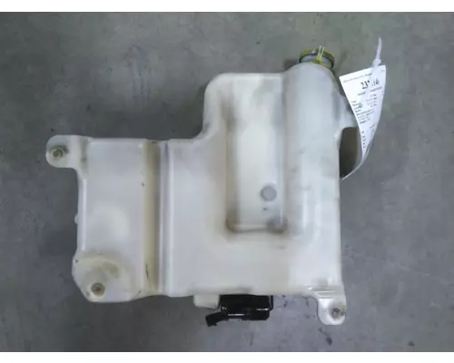 MACK CXU612 WINDSHIELD WASHER RESERVOIR