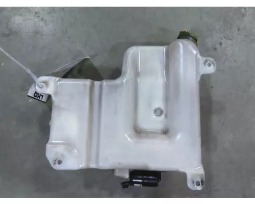 MACK CXU612 WINDSHIELD WASHER RESERVOIR