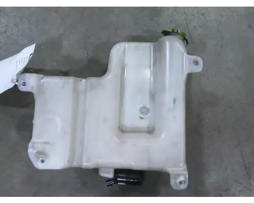 MACK CXU612 WINDSHIELD WASHER RESERVOIR