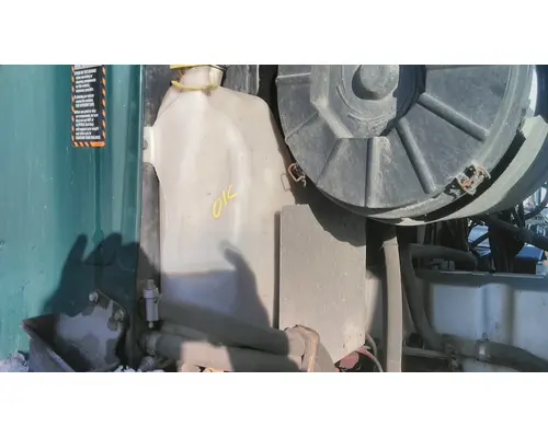 MACK CXU612 WINDSHIELD WASHER RESERVOIR