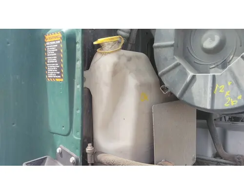 MACK CXU612 WINDSHIELD WASHER RESERVOIR