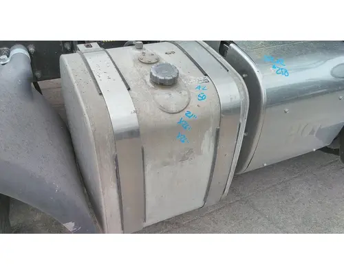MACK CXU613 2008-2018 FUEL TANK