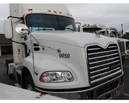 MACK CXU613 2008-2018 HOOD