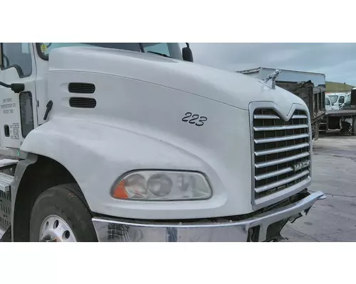 MACK CXU613 2008-2018 HOOD