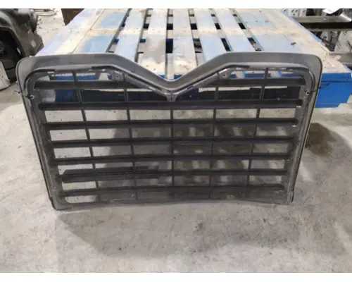 MACK CXU613 2012-2018 GRILLE