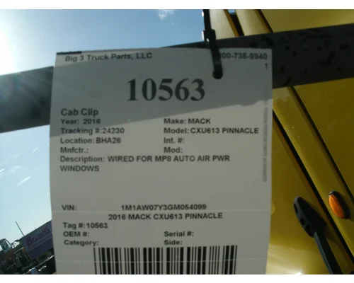 MACK CXU613 PINNACLE Cab Clip