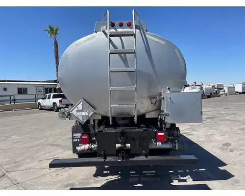 MACK CXU613 PINNACLE Vehicle For Sale