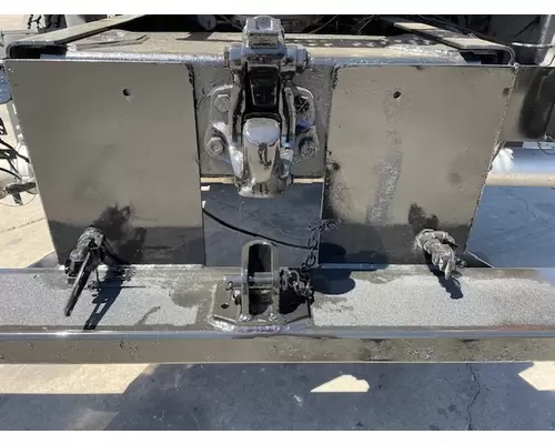 MACK CXU613 PINNACLE Vehicle For Sale