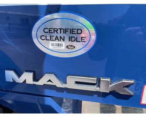 MACK CXU613 PINNACLE Vehicle For Sale