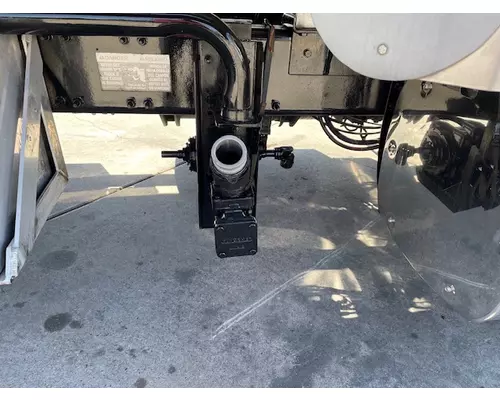 MACK CXU613 PINNACLE Vehicle For Sale