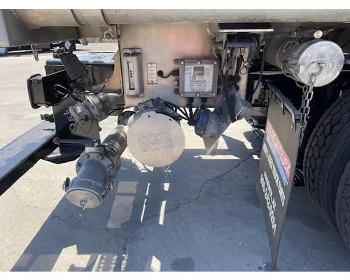 MACK CXU613 PINNACLE Vehicle For Sale