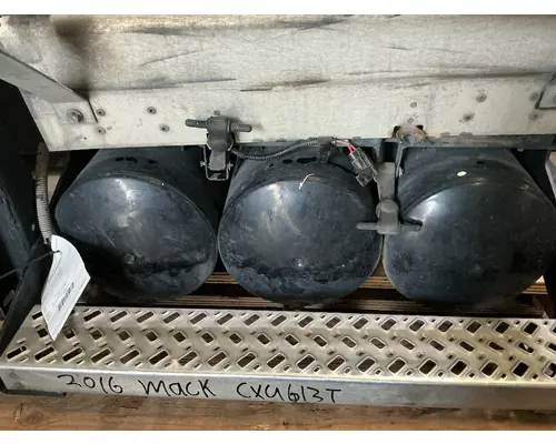 MACK CXU613T Air Tank