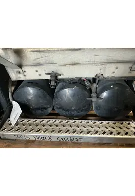 MACK CXU613T Air Tank