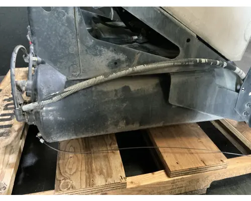 MACK CXU613T Air Tank