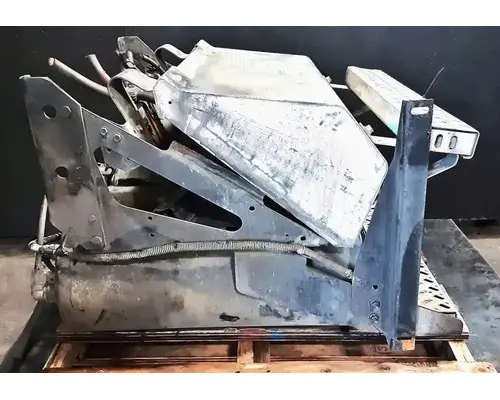 MACK CXU613T Battery BoxTray