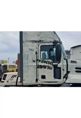 MACK CXU613T Cab Assembly