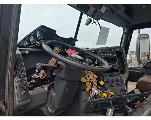 MACK CXU613T Cab Assembly