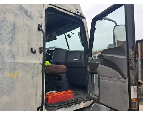 MACK CXU613T Cab Assembly